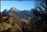 IMG_28512  -  <strong>En montant à la Pointe de la Galoppaz<br/>L'alpage de La Buffaz et le Colombier</strong>	<br/>Aillon-Le-Jeune (73) - Décembre 2015