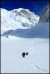 IMG_29974  -  <strong>Col de la Vanoise<br/>La traversée du lac des Vaches sous la Grande Casse et sa Pointe Mathews</strong>	<br/>Pralognan-La-Vanoise - Mars 2016